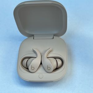 Kim Kardashian Beats Pro